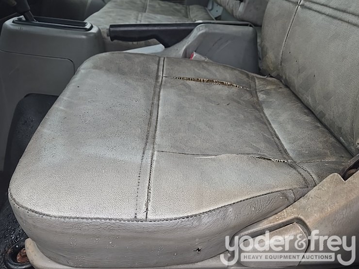 2006-ford-lcf-image-44