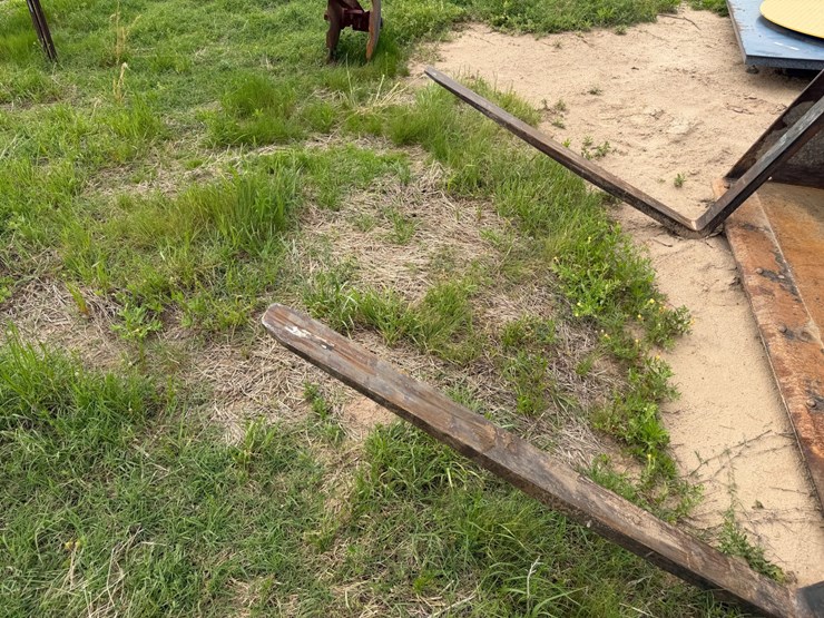 new-holland-lb75b-image-50