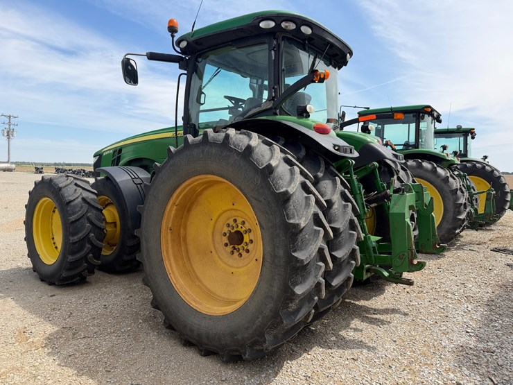 2013-john-deere-8335r-image-4
