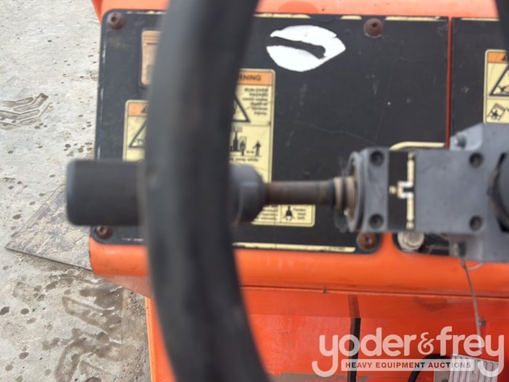 2013-sky-trak-8042-image-45