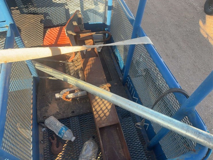 international-2010-40100s-truck-crane-image-49