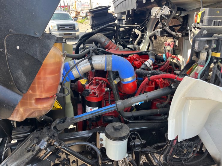 2020-international-mv607-image-9