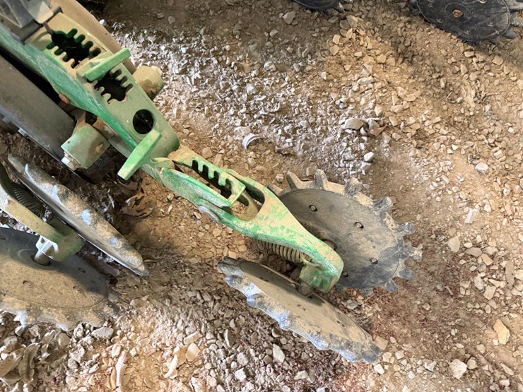 john-deere-1720-image-44