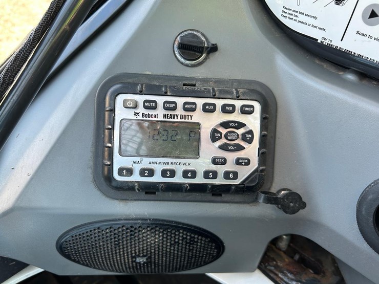 2019-bobcat-s740-image-18