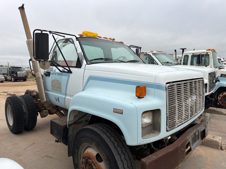1995-chevrolet-kodiak-c7500-image-3
