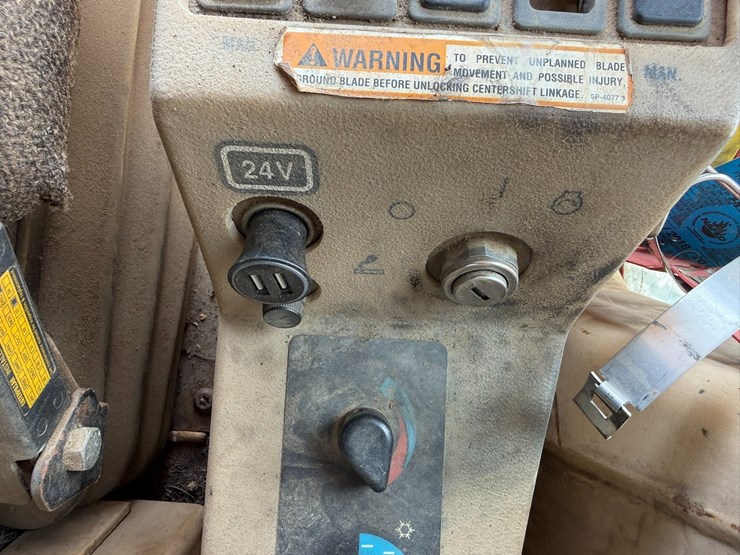 caterpillar-12h-image-105