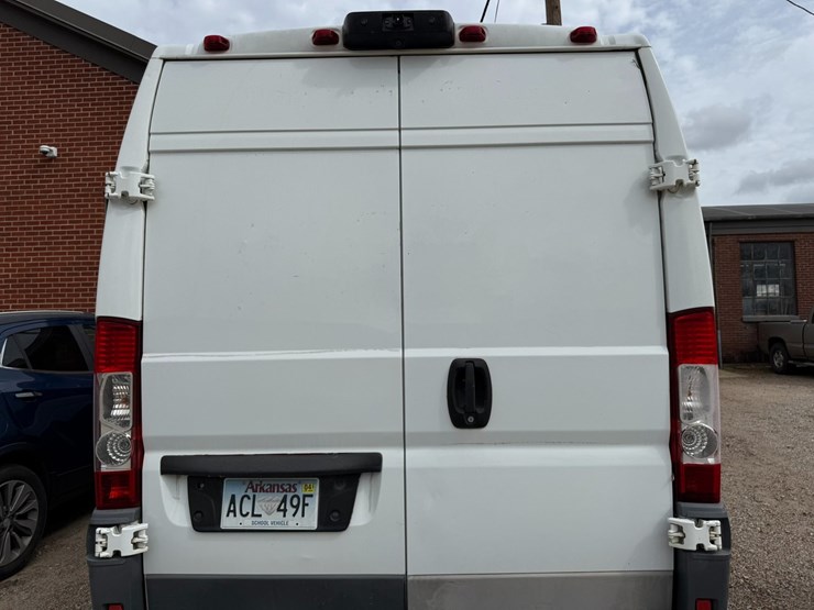 2014-ram-promaster-2500-image-19