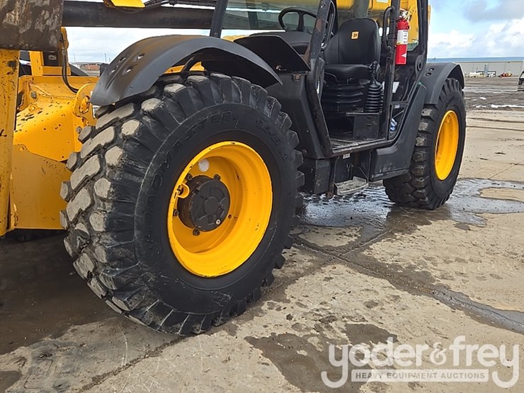2017-jcb-510-56-image-10