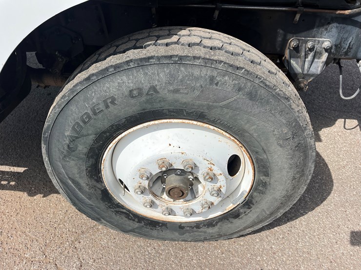 2000-sterling-lt8500-image-11