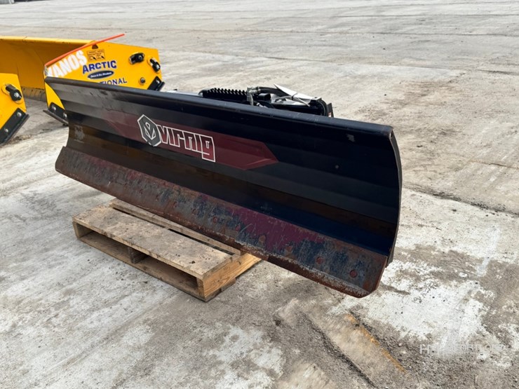 virning-96"-snow-plow-image-1