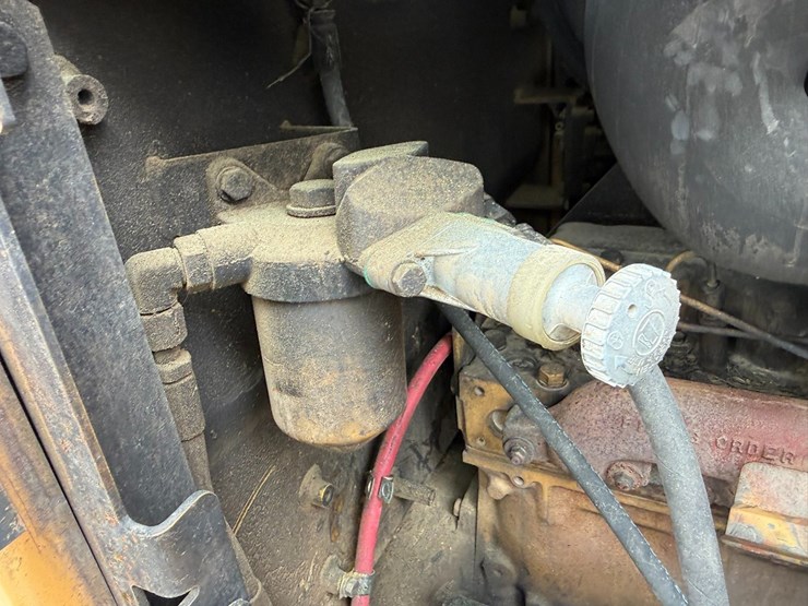 caterpillar-12h-image-75