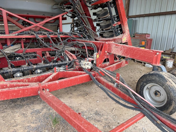 2014-case-ih-36-image-70