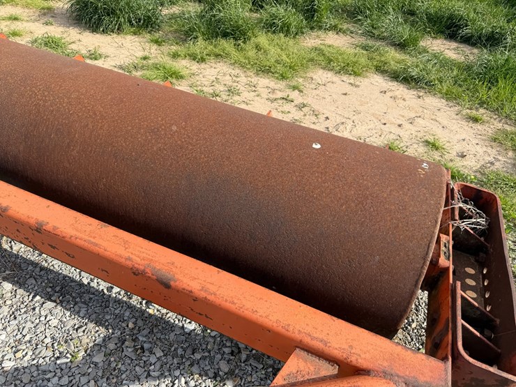 #46902-•-fair-oaks-mfg-28'-smooth-roller-image-35