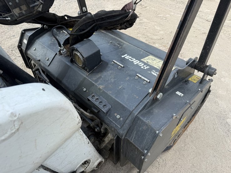 2023-bobcat-t76-image-15