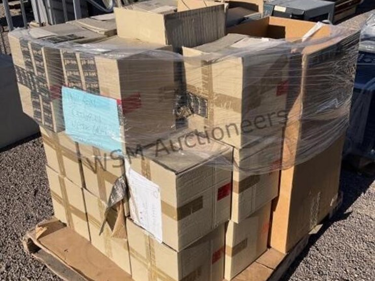 pallet-of-asst-electrical-lighting-image-4