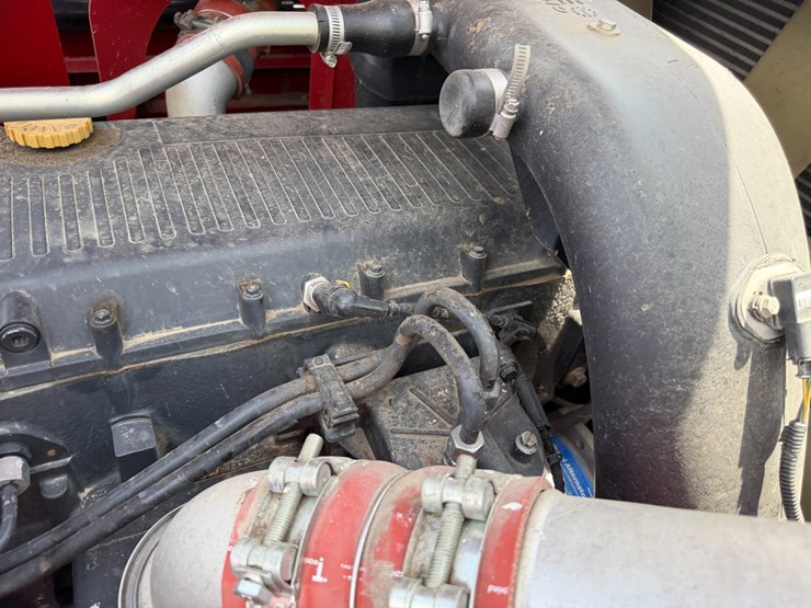 2016-case-ih-8240-image-105