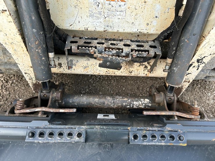 2019-bobcat-t595-image-10