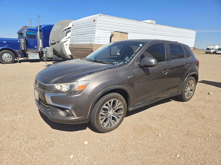 2017-mitsubishi-outlander-image-1