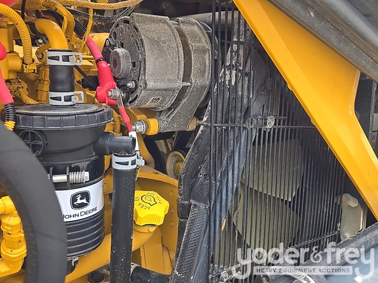 2019-deere-310l-image-58