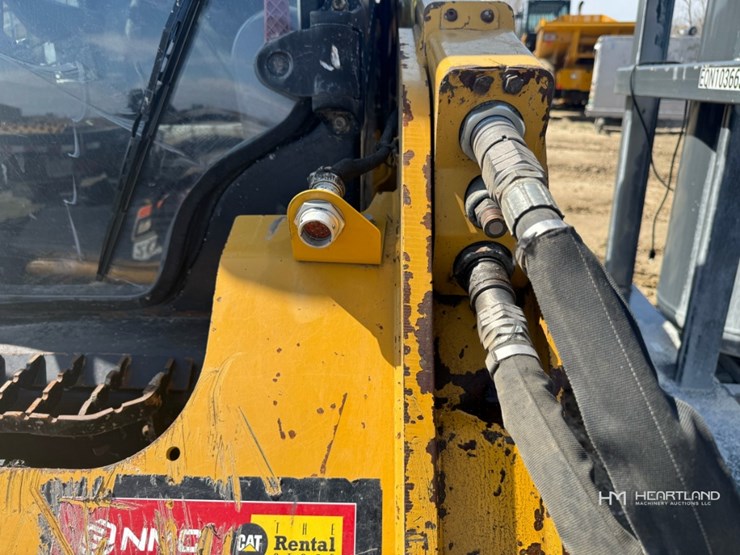 2018-caterpillar-259d-two-speed-compact-track-loader---needs-new-engine-image-8