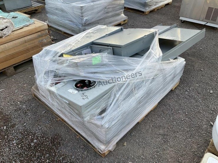 pallet-of-asst-electrical-panels-image-2