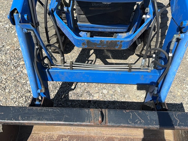 new-holland-tc30-image-11