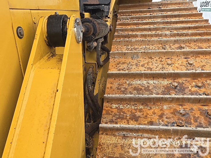 2016-caterpillar-d6n-image-29