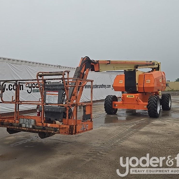 2016 JLG 800AJ