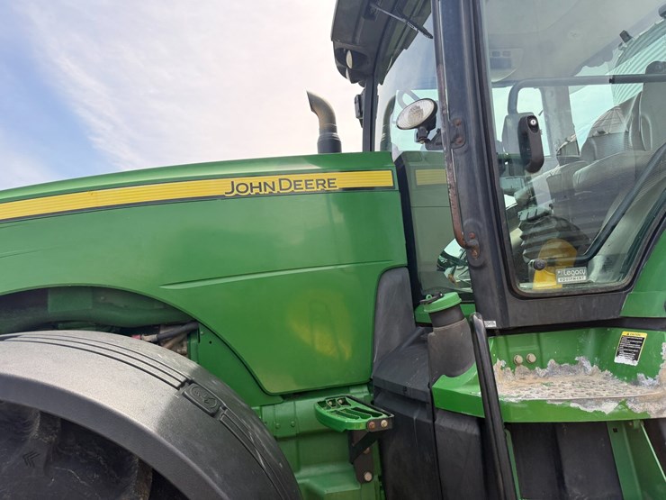 2013-john-deere-8335r-image-33