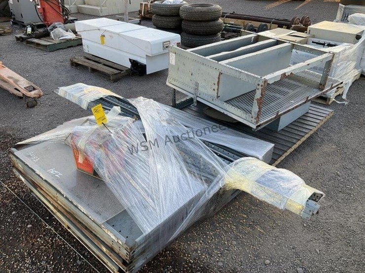 (2)-pallets-of-asst-steel-shelving-image-2