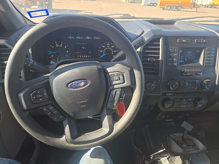2015-ford-f150-xlt-image-13