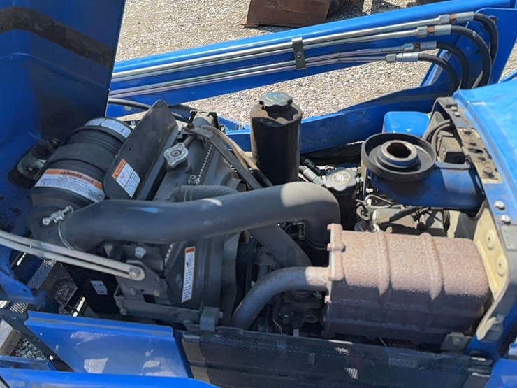 new-holland-tc30-image-7