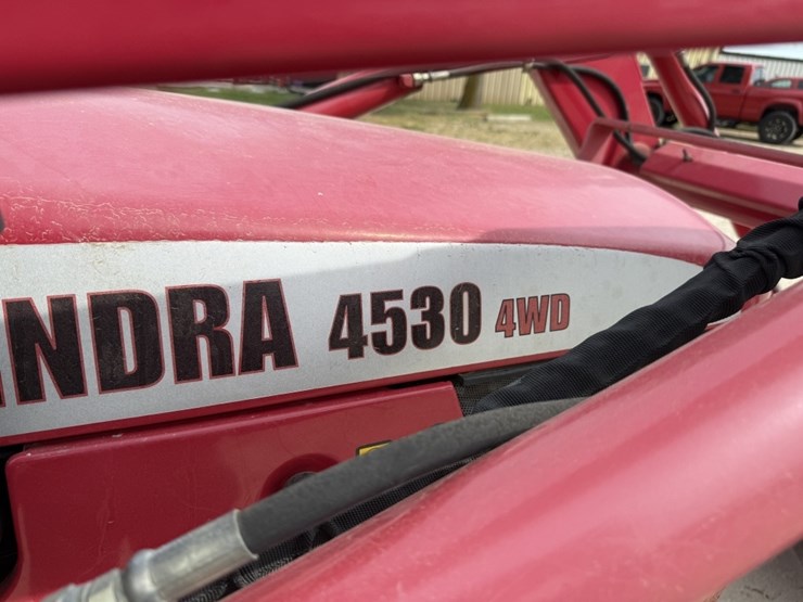 2018-mahindra-4530-image-15