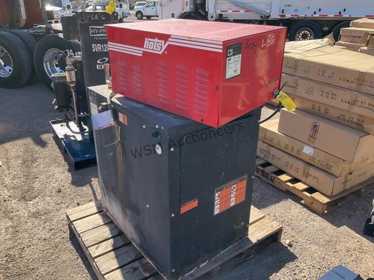 hotsy-hwe-403009c-steam-cleaner-image-1