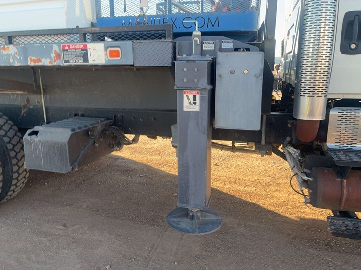 international-2010-40100s-truck-crane-image-20