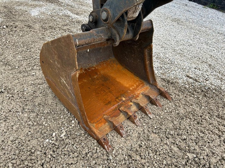 2022-bobcat-e60-image-8