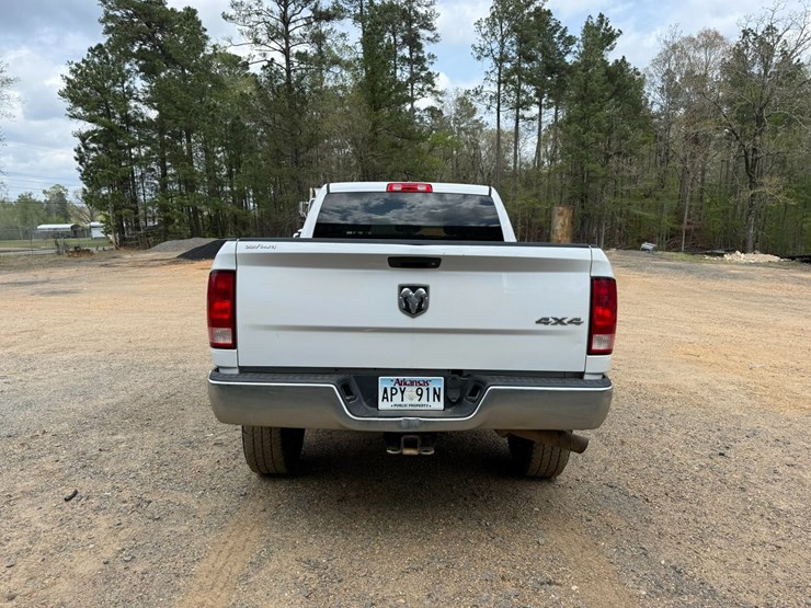 2016-dodge-2500-image-14