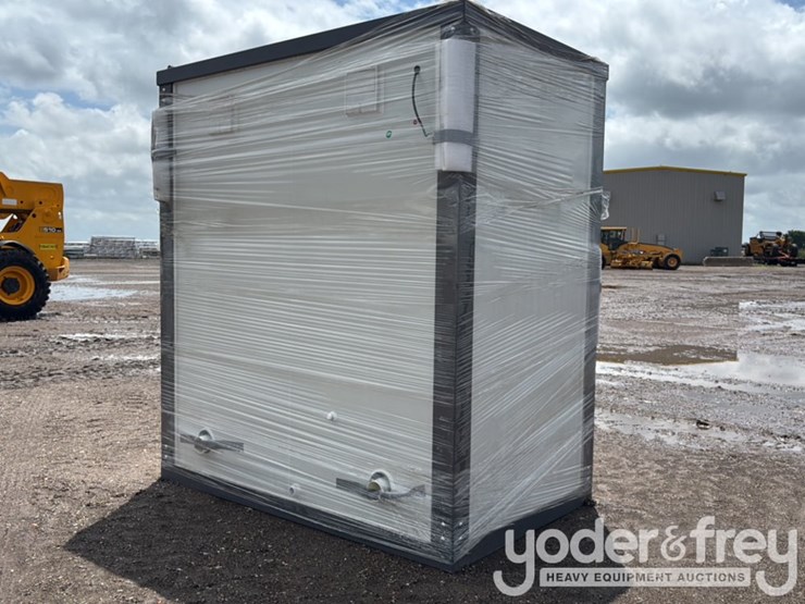 unused-110v-portable-toilets-c/w-double-closestools-image-5