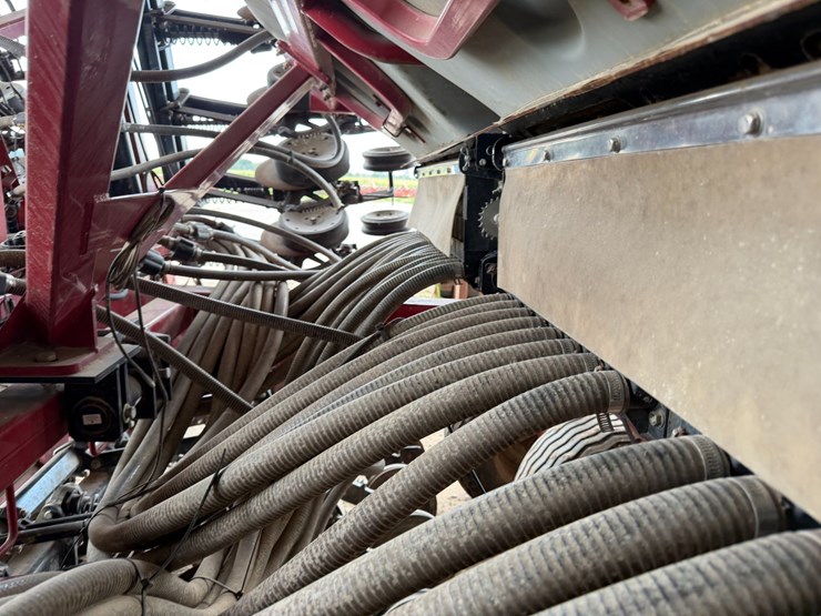 2014-case-ih-36-image-93