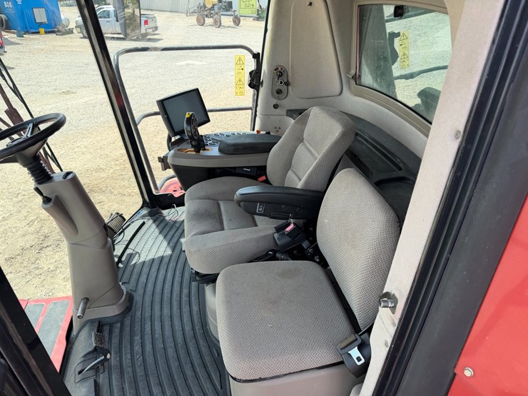 2016-case-ih-8240-image-115