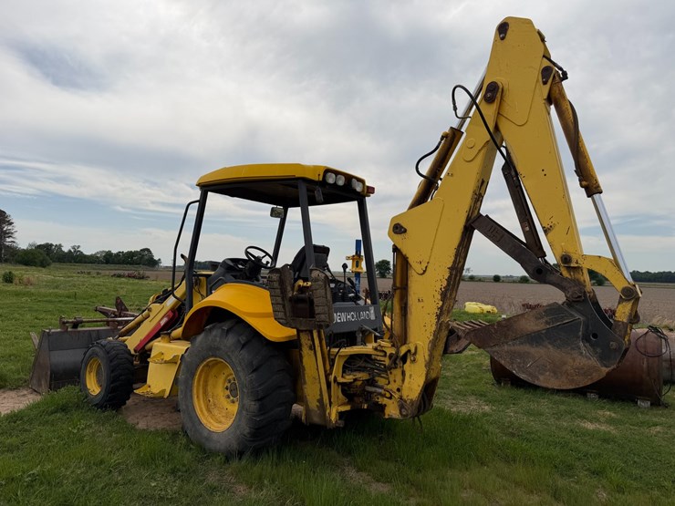 new-holland-lb75b-image-4