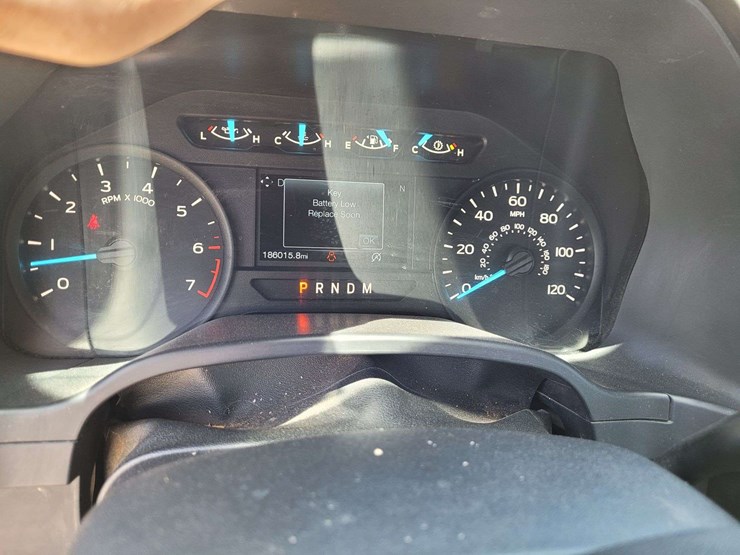 2019-ford-f150-xl-image-16
