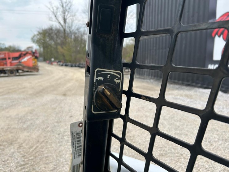 2021-bobcat-t450-image-21