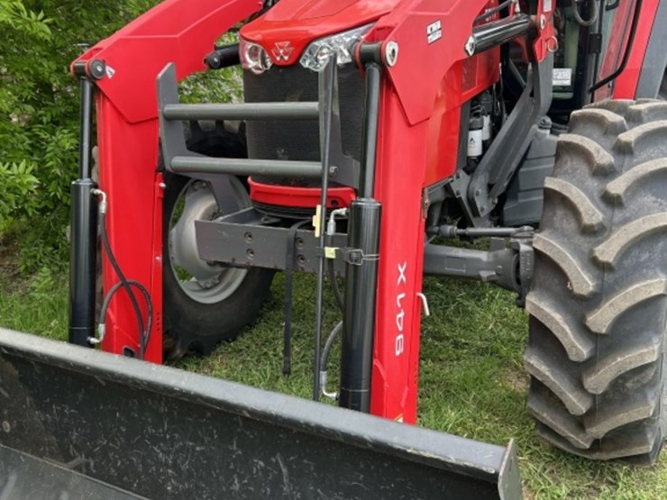 2020-massey-ferguson-5711-image-27