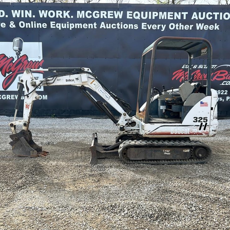 BOBCAT 325