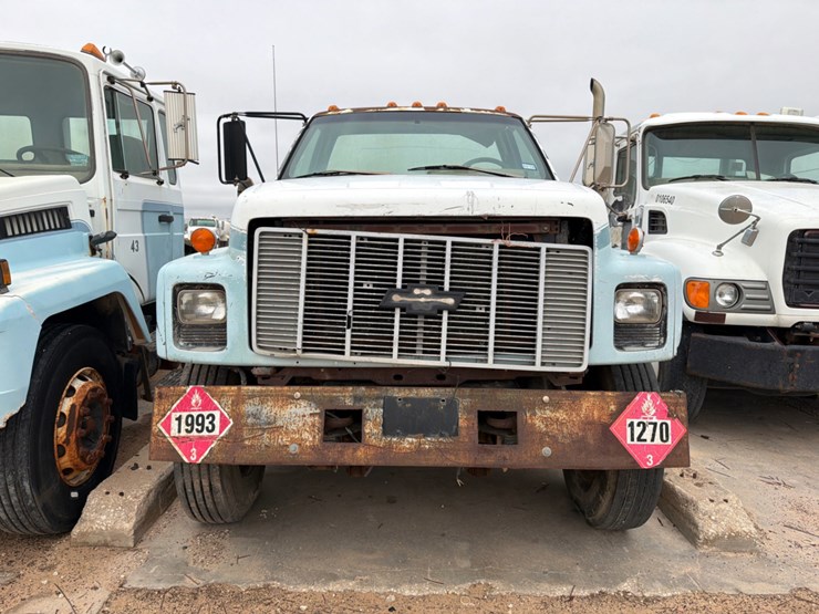 1995-chevrolet-kodiak-c7500-image-2