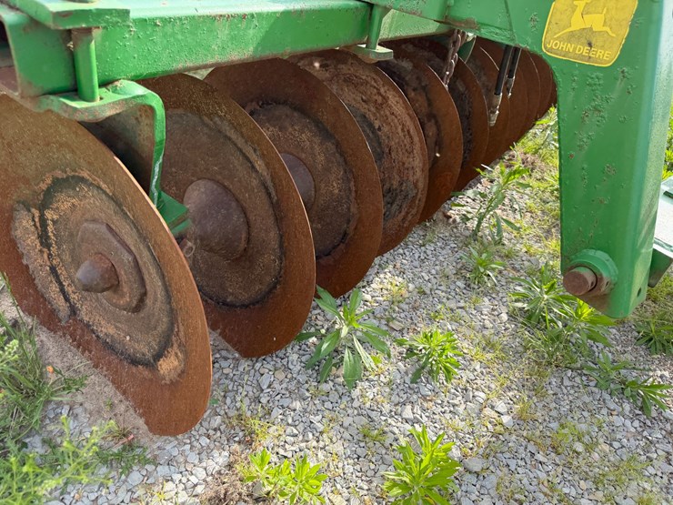 john-deere-225-image-29