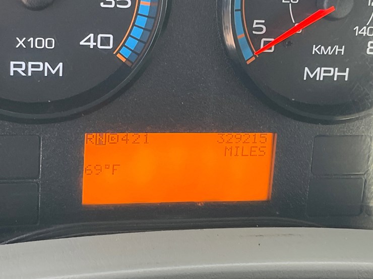 2019-international-durastar-4300-image-16