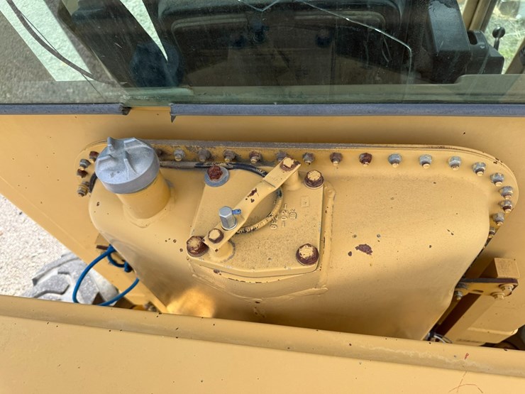 caterpillar-12h-image-83