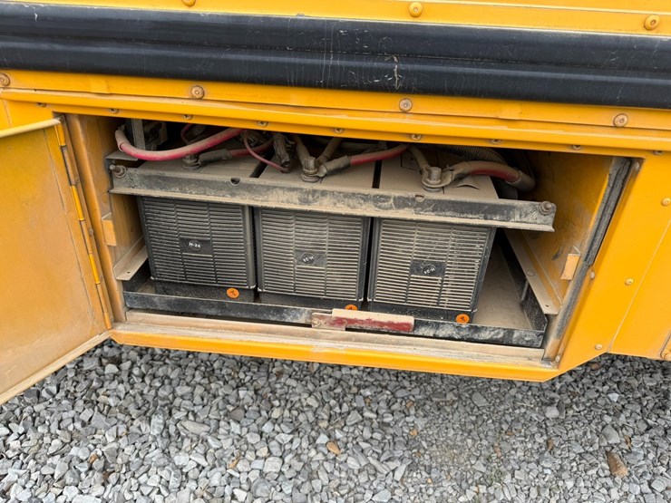 2000-international-3800-image-44